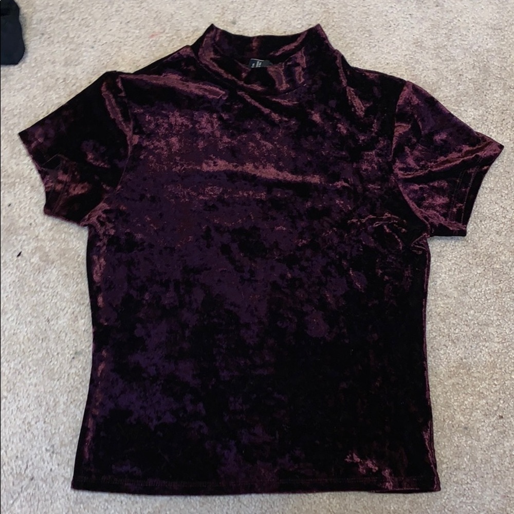 Burgundy velvet cropped shirt
